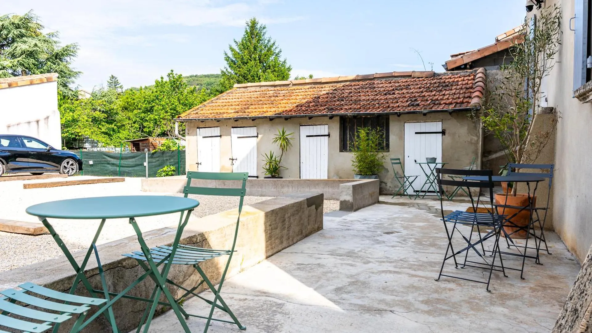 Appartement Chaleureux & Confort, Parking Prive Le Teil 0*,