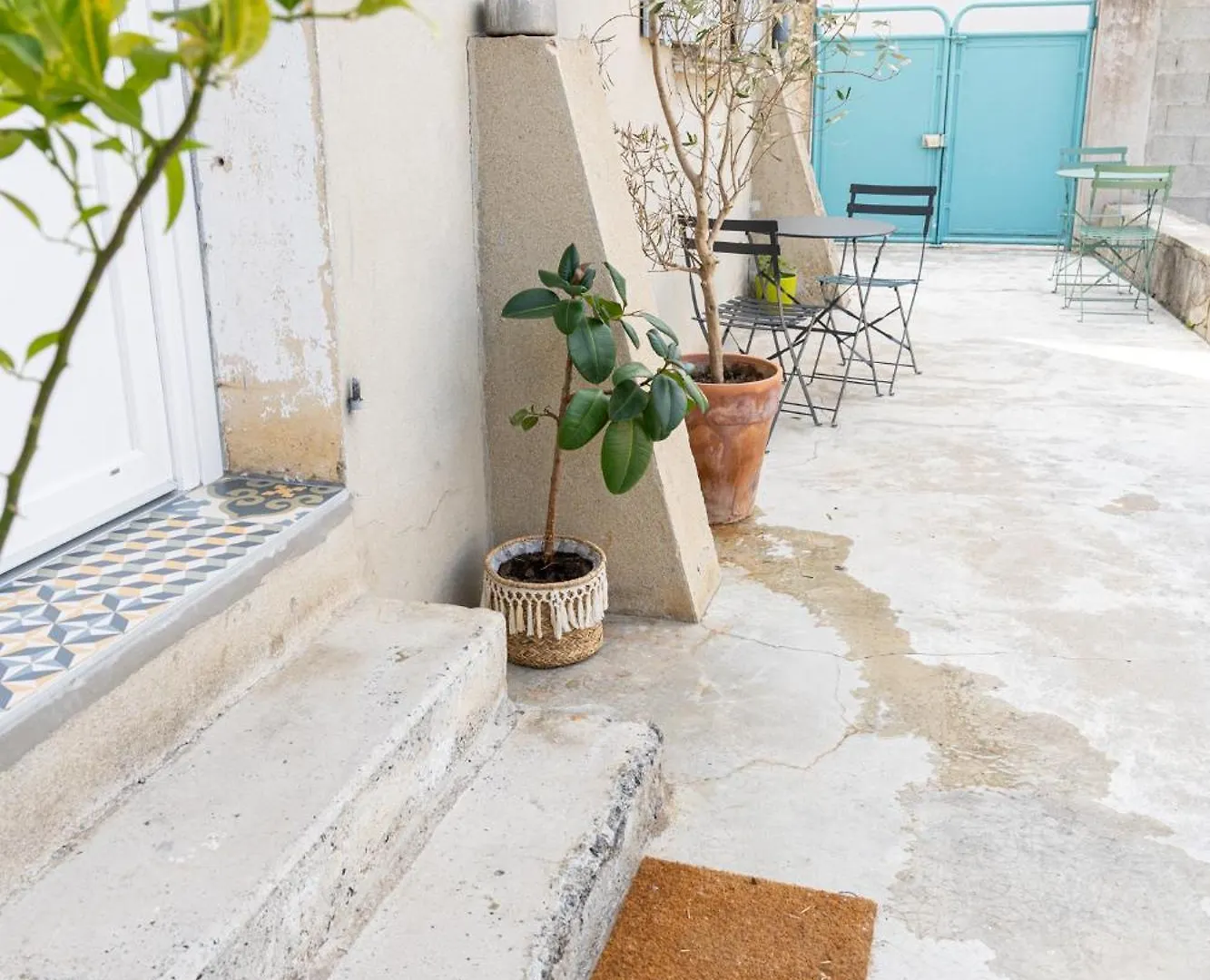 Appartement Chaleureux & Confort, Parking Prive Le Teil 0*,